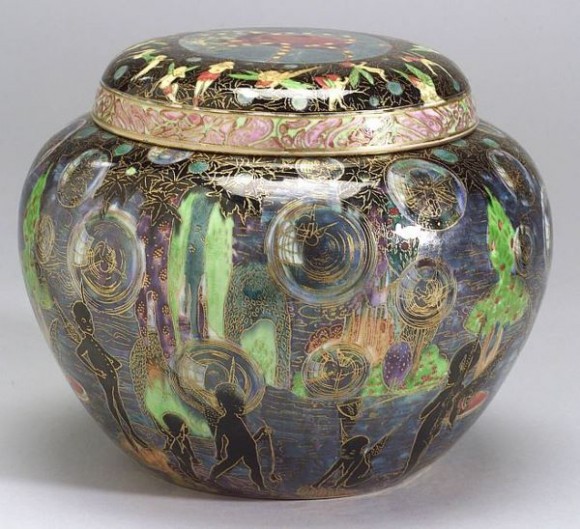 Fairyland Lustre Pattern Z5257 Vase